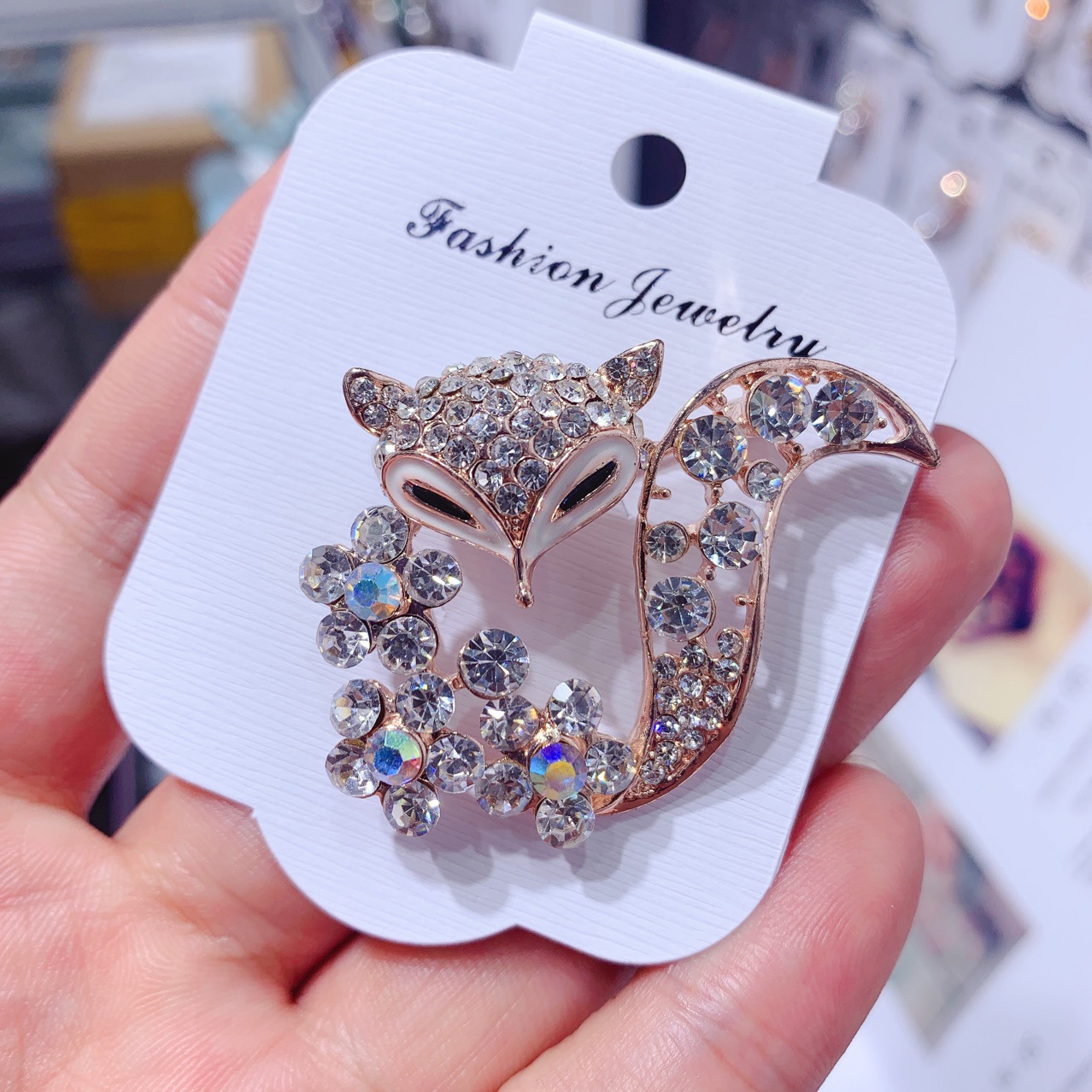 Ladies Brooch Women's Simple F - Women'S Fashion Essentials のレビューと価格