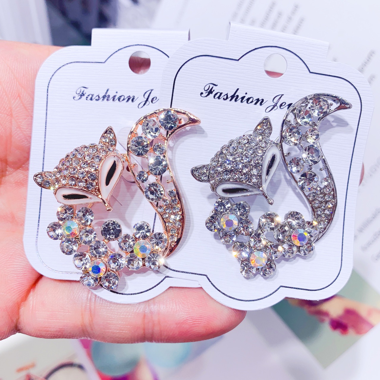 Ladies Brooch Women's Simple F - Women'S Fashion Essentials のレビューと価格