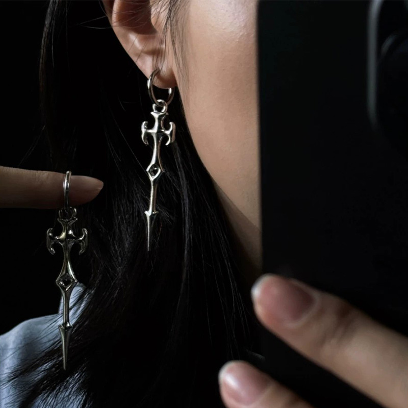 Edgy Cross Sword Hoop Earrings - Women'S Fashion Edgy のレビューと価格