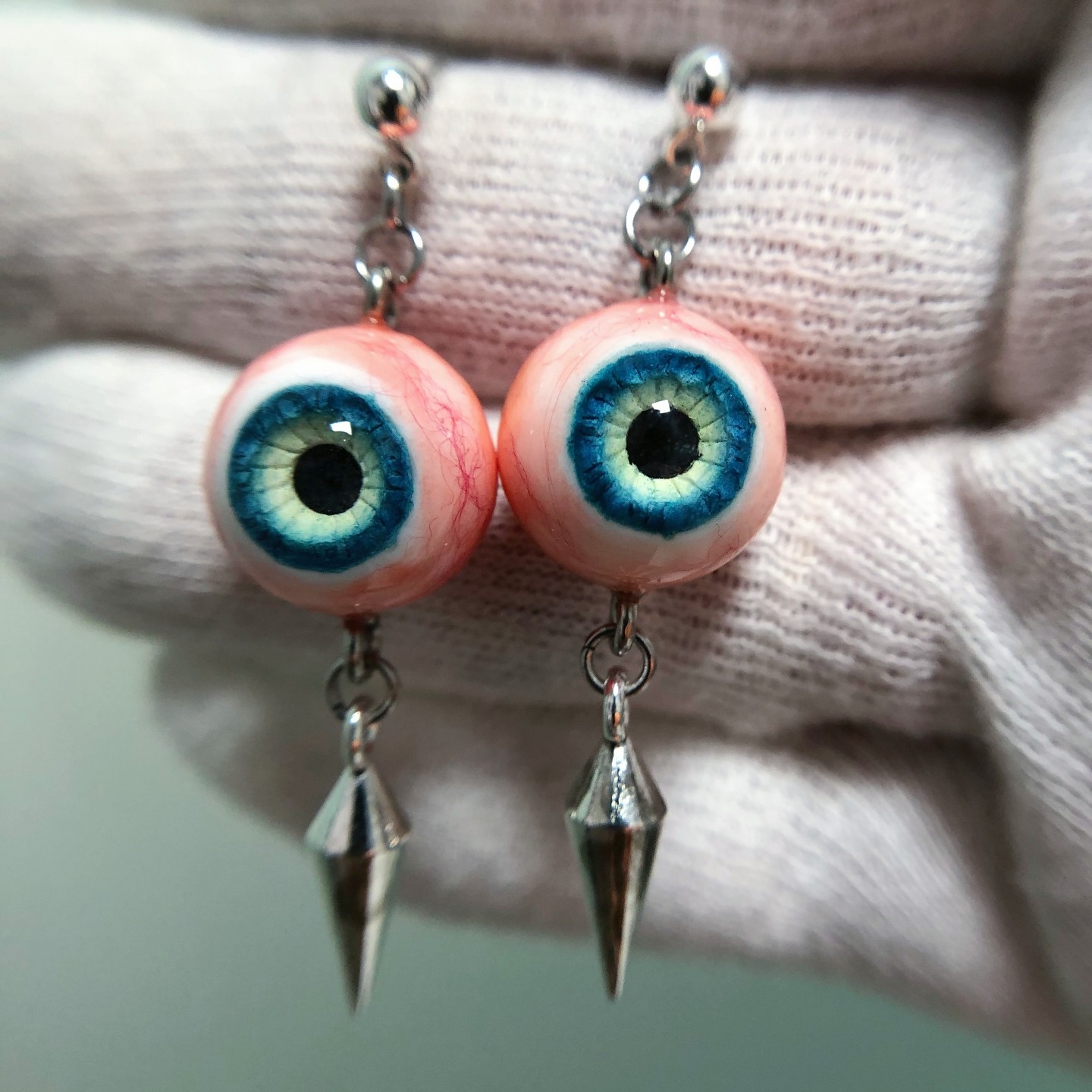 3160 Moss Green Eye Ball Hoop  - Women'S Fashion Edgy のレビューと価格
