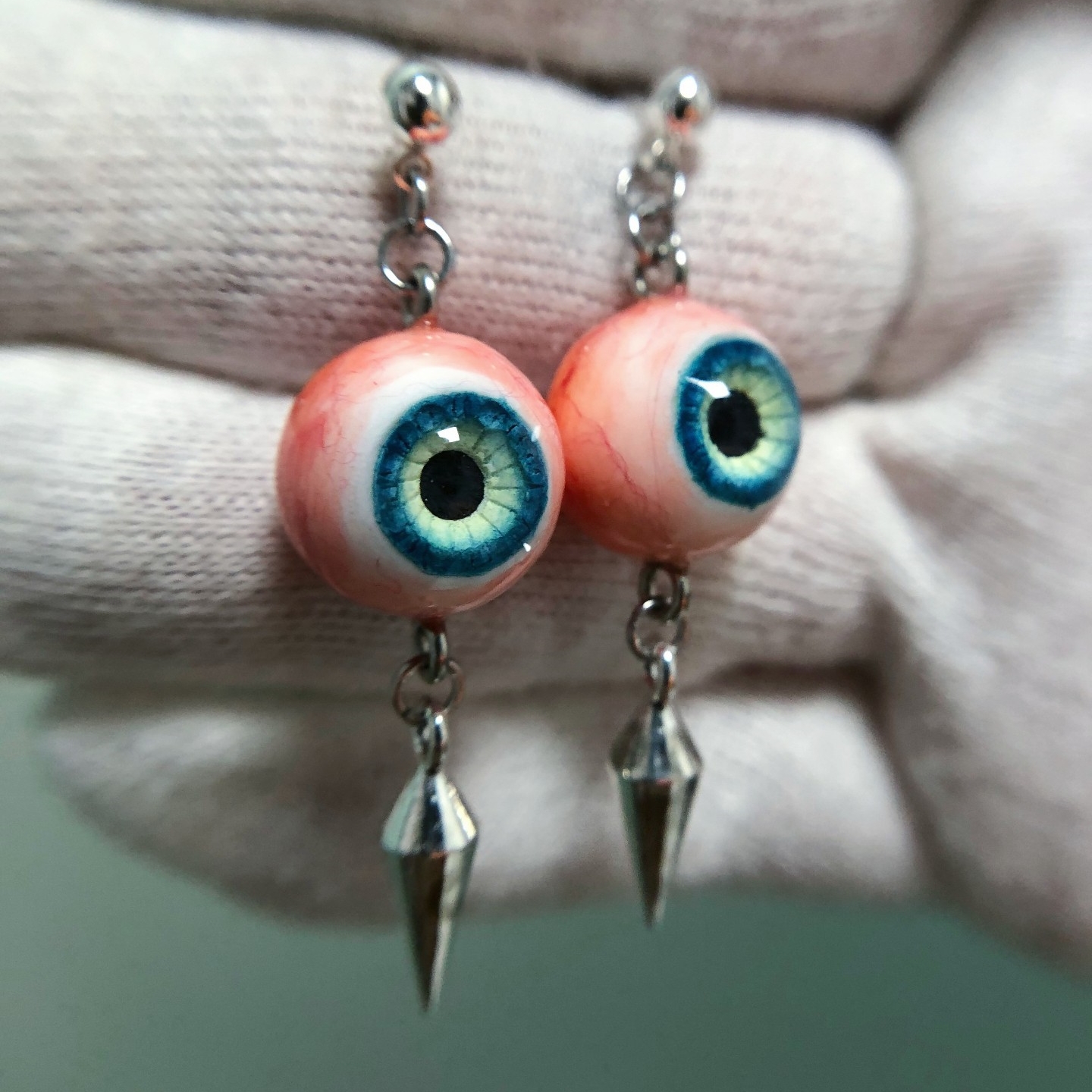 3160 Moss Green Eye Ball Hoop  - Women'S Fashion Edgy のレビューと価格