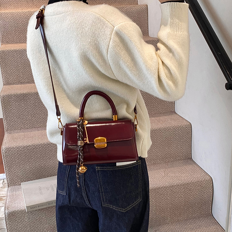 Vintage Fashion Top-handle Bag - Women'S Fashion Boutique のレビューと価格