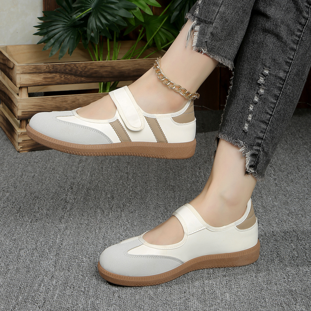 Spring and Summer Women's Fash - Women'S Fashion Velcro Sneakers のレビューと価格