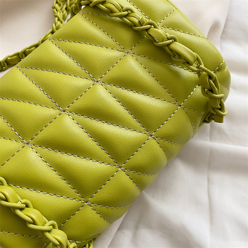 MOODS Embroidery Thread Chain  - Women'S Fashion Boutique のレビューと価格