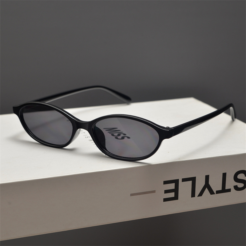New Retro Oval Cat Eye Sunglas - Women'S Fashion In The 90S のレビューと価格