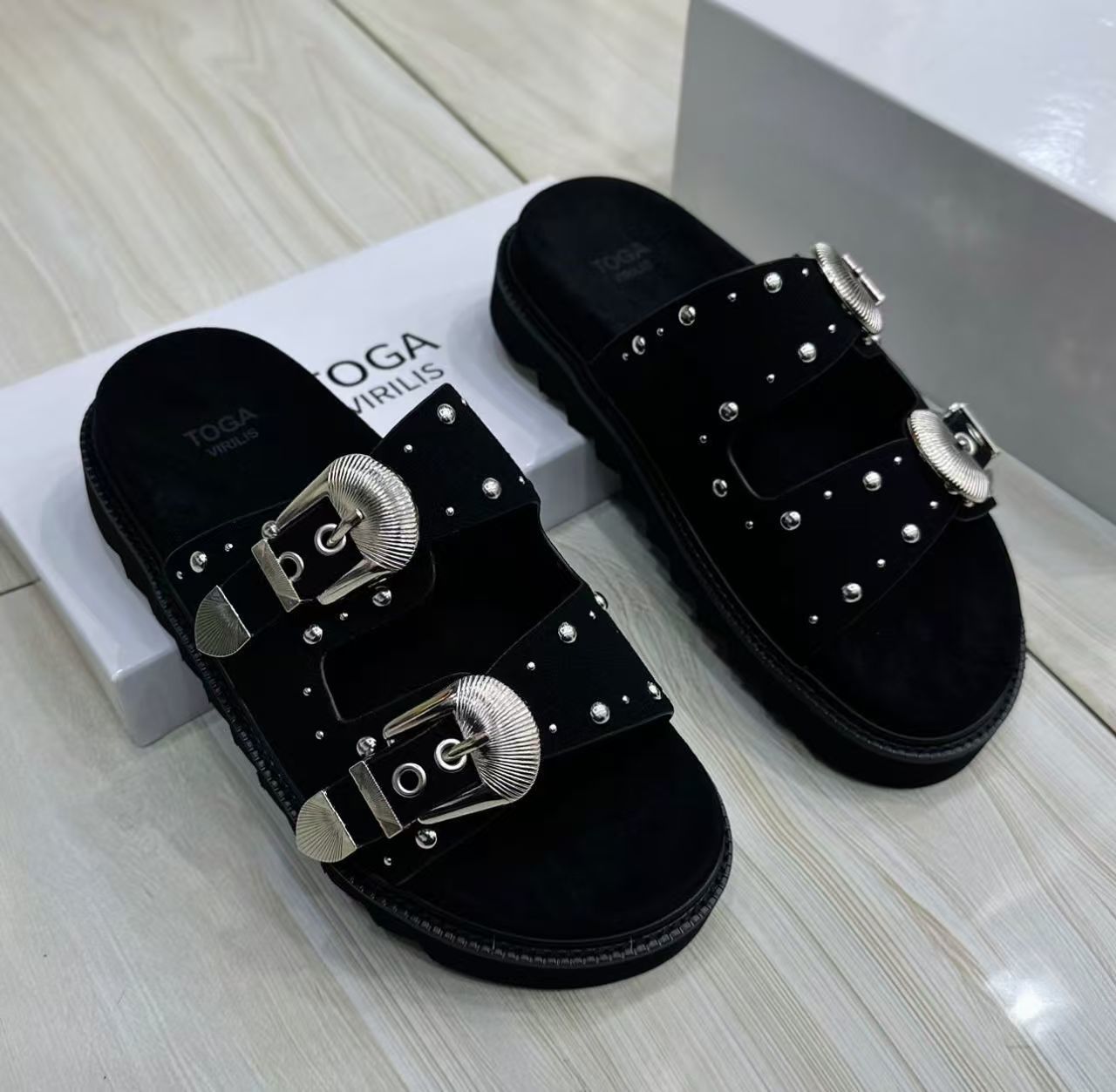 Rivet Studded Women Clogs Plat - Women'S Fashion Edgy のレビューと価格