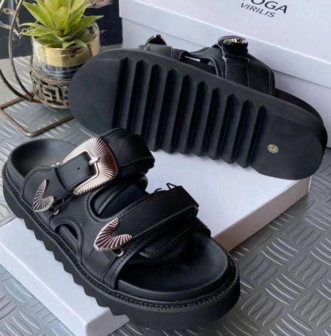 Rivet Studded Women Clogs Plat - Women'S Fashion Edgy のレビューと価格