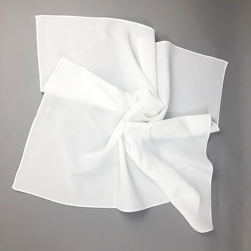 2020 New Women Silk Scarf Squa - Women'S Fashion Essentials のレビューと価格