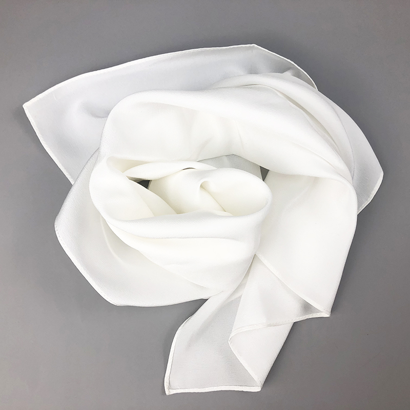 2020 New Women Silk Scarf Squa - Women'S Fashion Essentials のレビューと価格