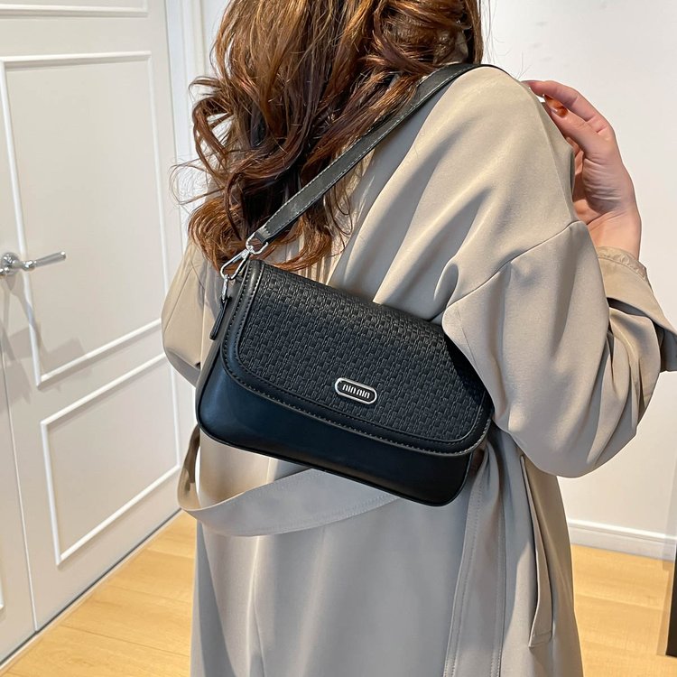 Fashionable Bag Trendy Design  - Women Fashion Logo Design のレビューと価格
