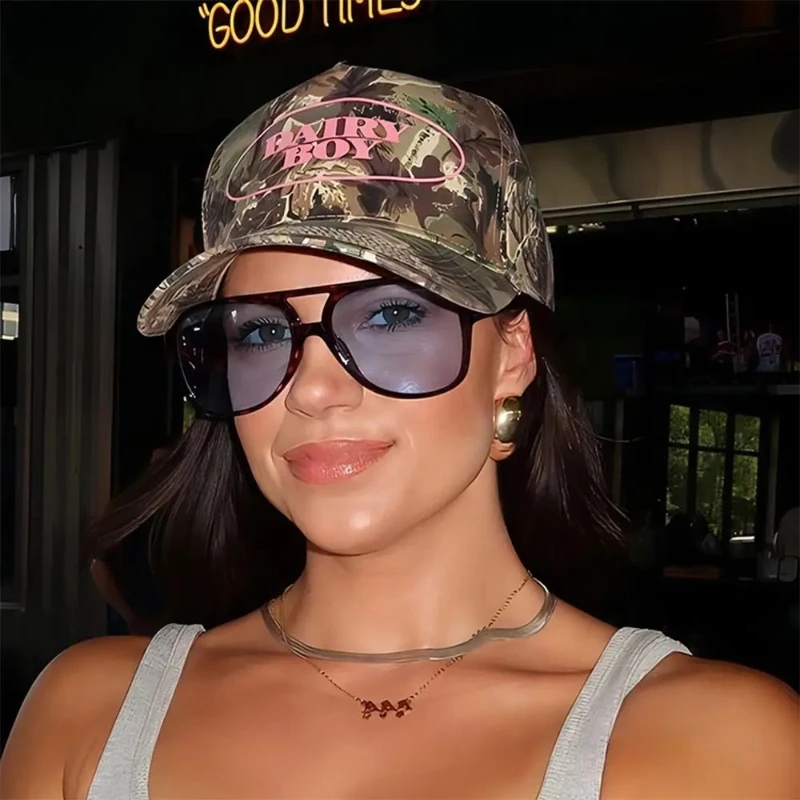 Unisex Fashion Sunglasses UV40 - Women'S Fashion In The 90S のレビューと価格