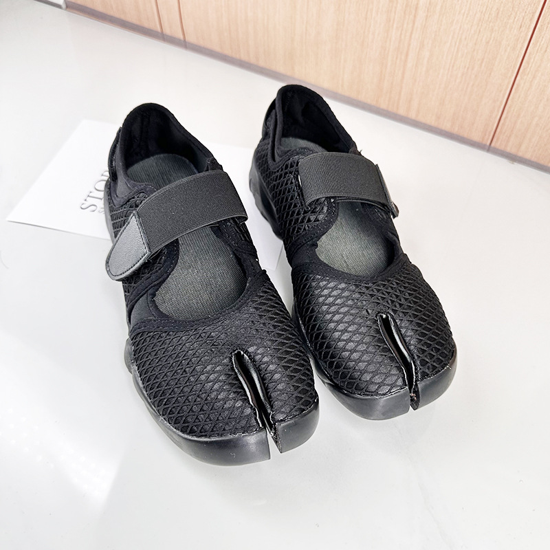 Tabi New Fashion Belt Buckle S - Women'S Fashion Velcro Sneakers のレビューと価格