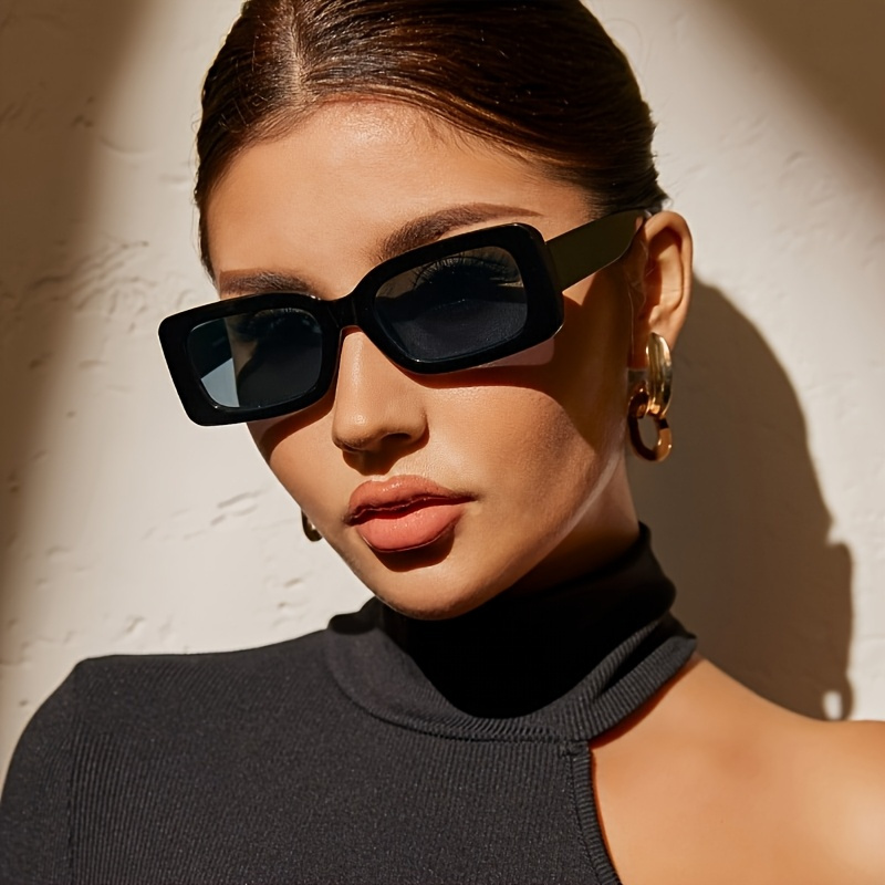 Glossy Black Chunky Rectangle  - Women'S Fashion In The 90S のレビューと価格